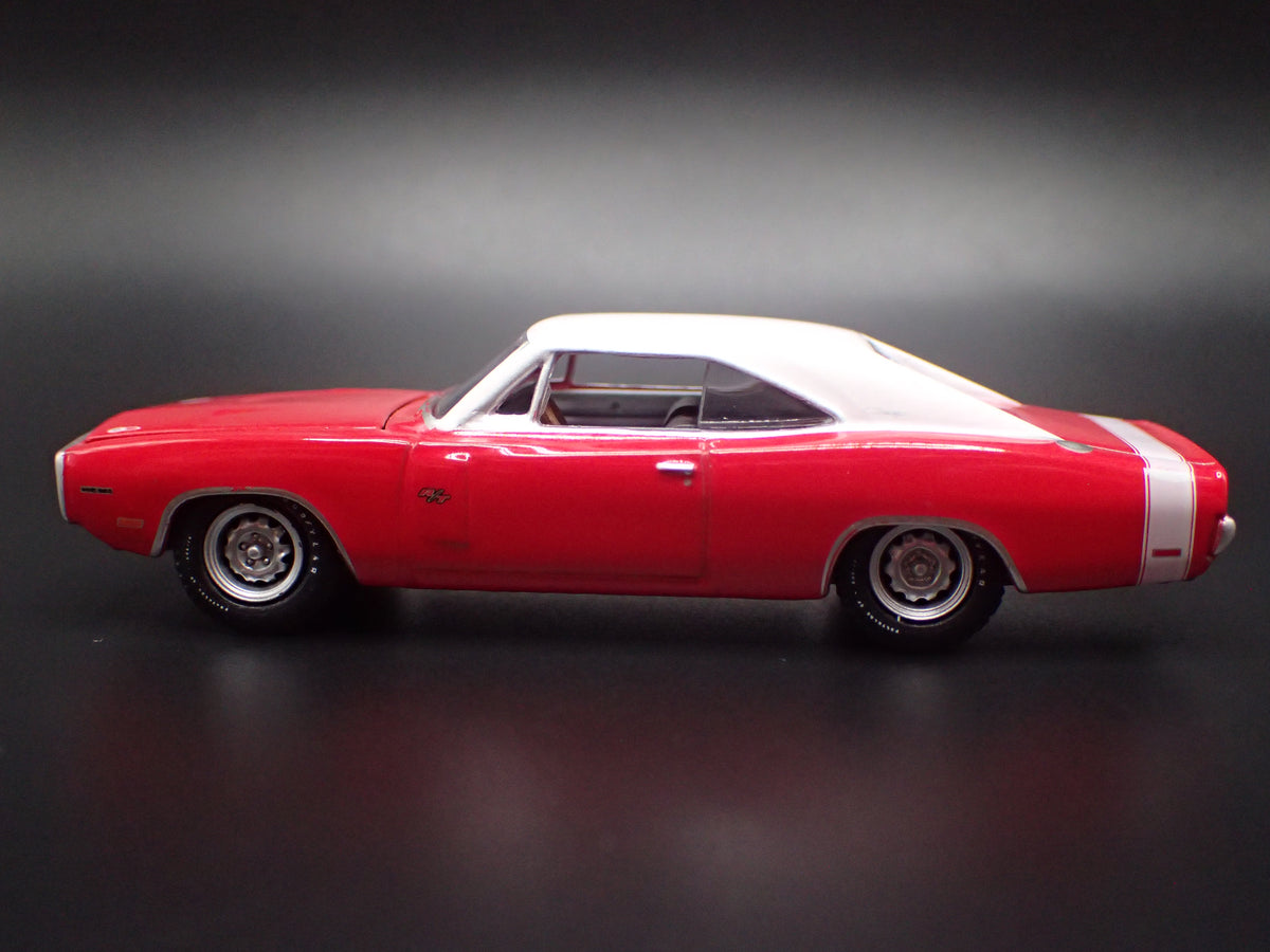 1970 70 DODGE CHARGER RT RED 1:64 SCALE COLLECTIBLE DIORAMA DIECAST MODEL CAR