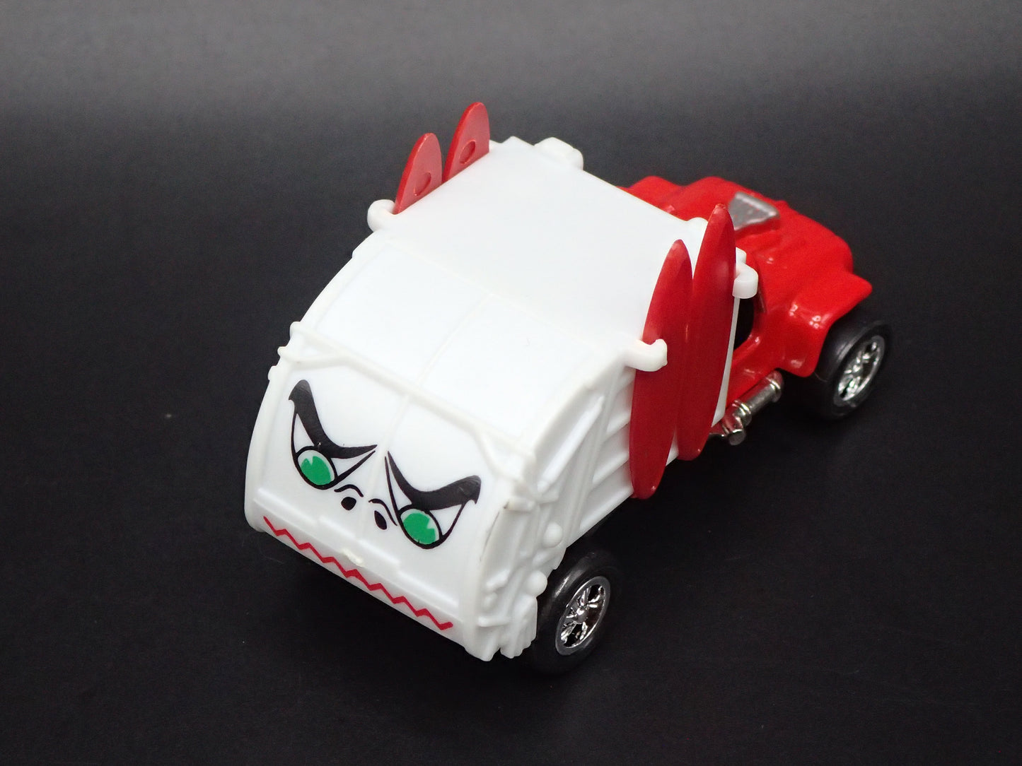 GARBAGE TRUCK TOM DANIELS CUSTOM RED 1:64 SCALE DIORAMA DIECAST MODEL CAR