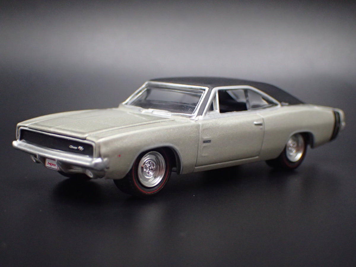 1968 68 DODGE CHARGER R/T GRAY 1:64 SCALE COLLECTIBLE DIORAMA DIECAST MODEL CAR