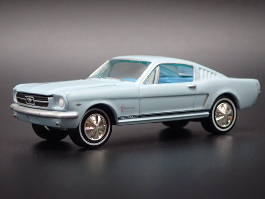 1965 65 FORD MUSTANG 2+2 FASTBACK BLUE 1/64 SCALE COLLECTIBLE DIECAST MODEL CAR