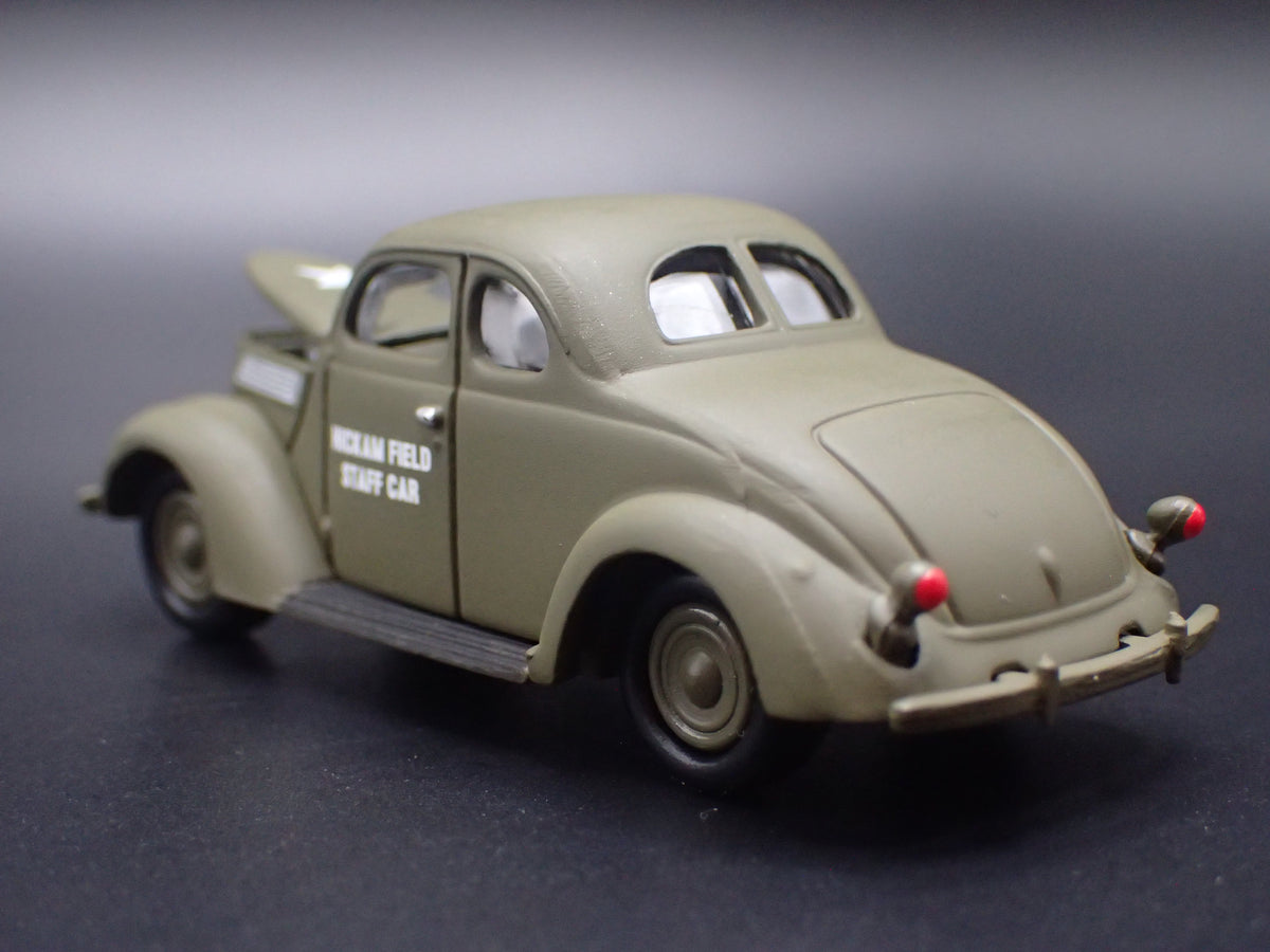 1937 37 FORD HICKAM FIELD STAFF CAR PEARL HARBOR 1:64 SCALE DIORAMA MODEL CAR