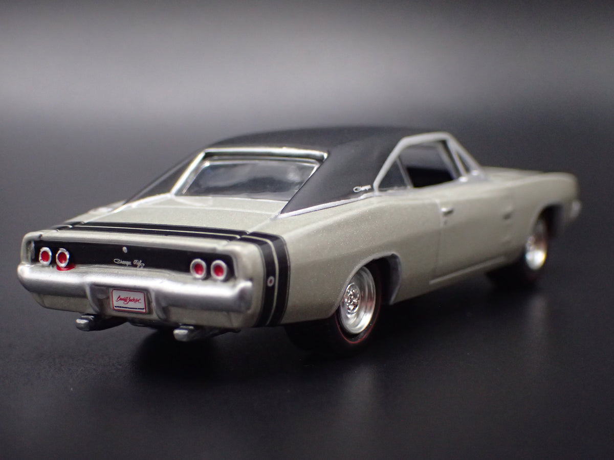 1968 68 DODGE CHARGER R/T GRAY 1:64 SCALE COLLECTIBLE DIORAMA DIECAST MODEL CAR