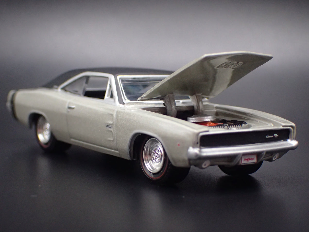 1968 68 DODGE CHARGER R/T GRAY 1:64 SCALE COLLECTIBLE DIORAMA DIECAST MODEL CAR