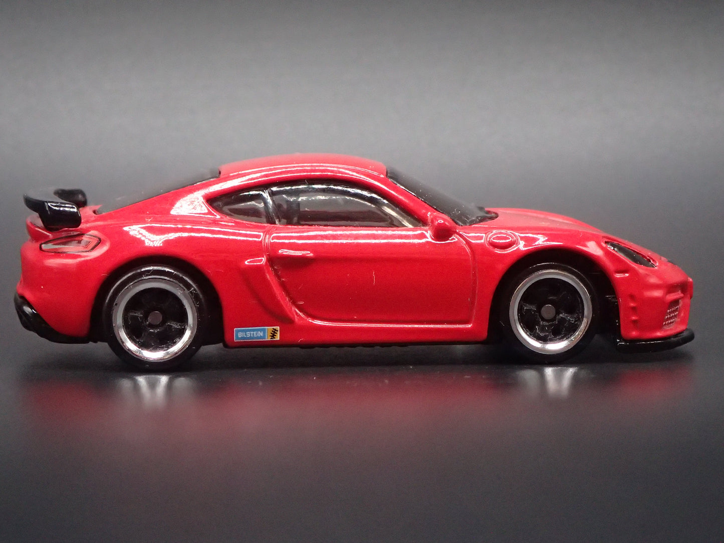 2020-2023 PORSCHE 718 CAYMAN GT4 RED 1:64 SCALE COLLECTIBLE DIECAST MODEL CAR