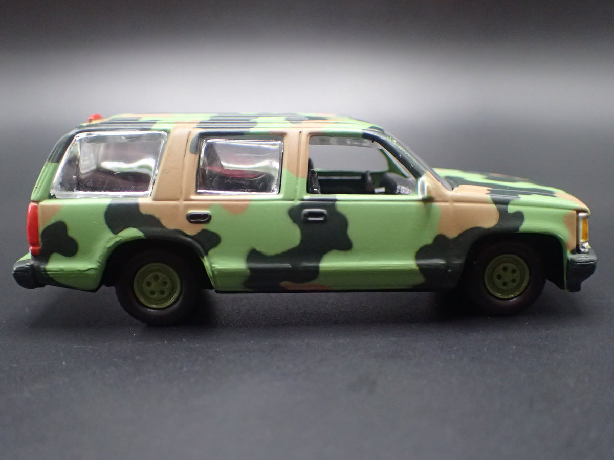 1997 97 CHEVY CHEVROLET TAHOE  COMMAND CUCV-II 1:64 SCALE LIMITED DIECAST MODEL CAR