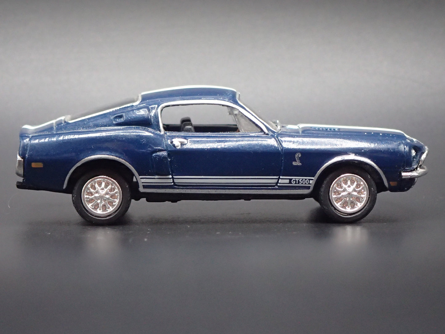 1968 68 FORD MUSTANG SHELBY GT500 BLUE 1:64 SCALE DIORAMA DIECAST MODEL CAR