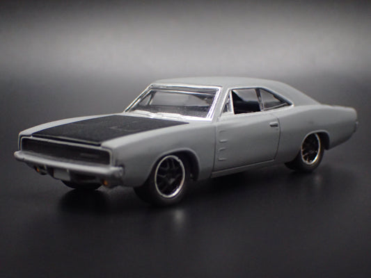 1970 70 DODGE CHARGER GRAY 1:64 SCALE COLLECTIBLE DIORAMA DIECAST MODEL CAR