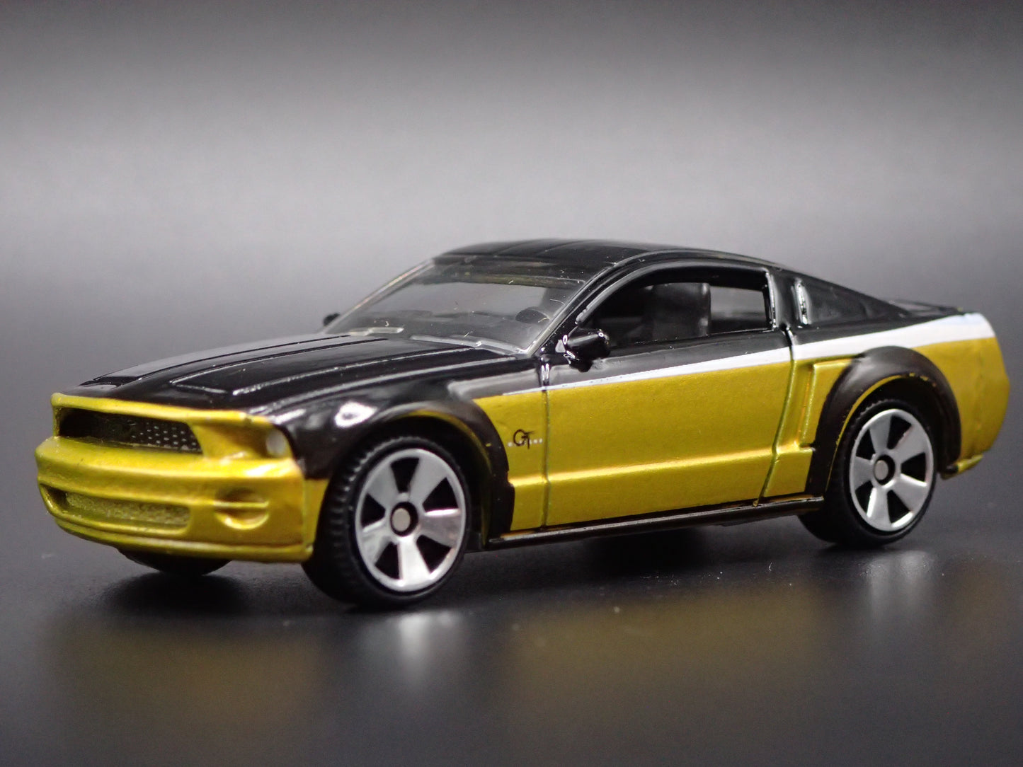 1970 70 FORD MUSTANG COUPE BLUE 1/64 SCALE COLLECTIBLE DIECAST MODEL CAR