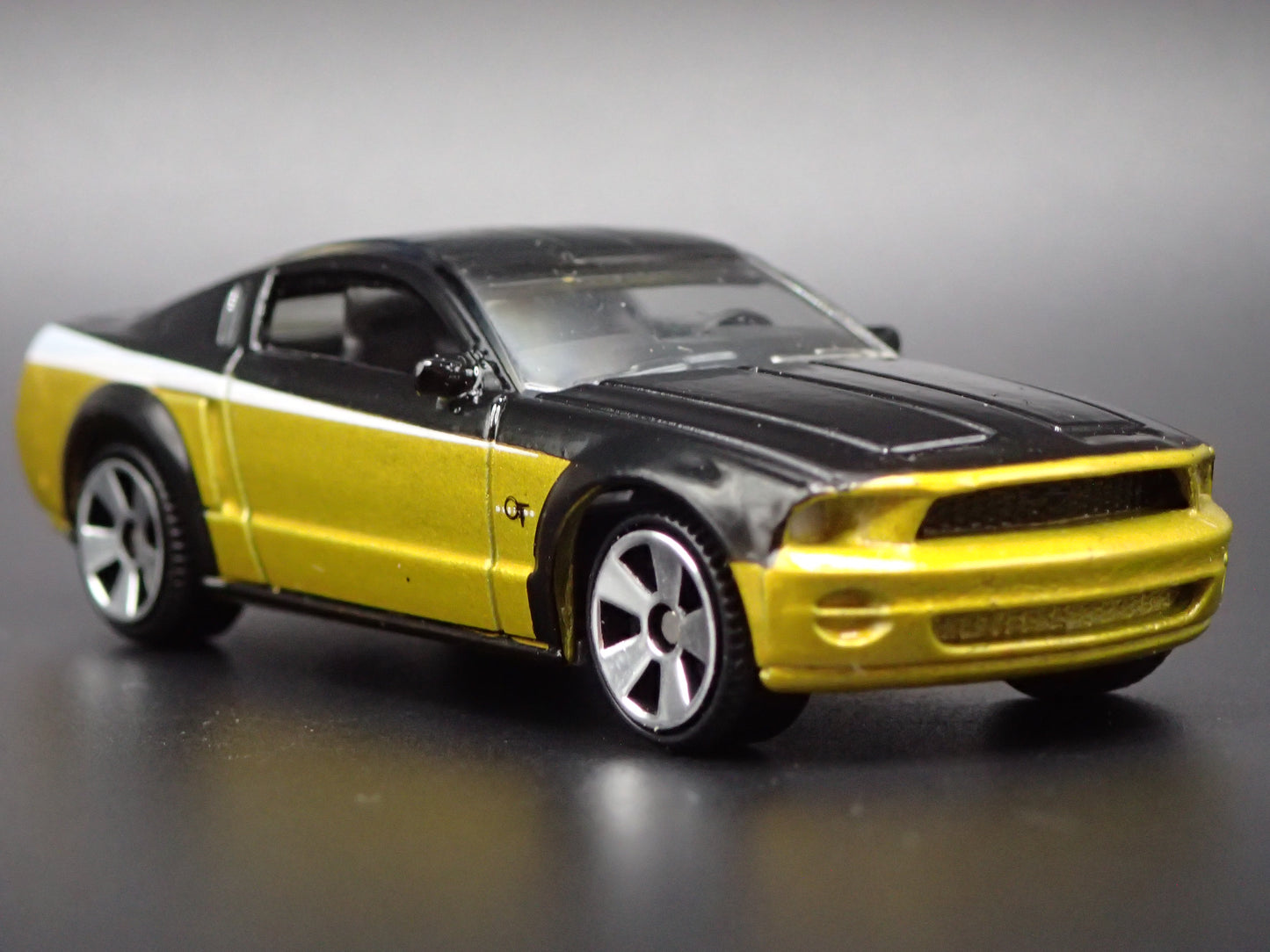 1970 70 FORD MUSTANG COUPE BLUE 1/64 SCALE COLLECTIBLE DIECAST MODEL CAR