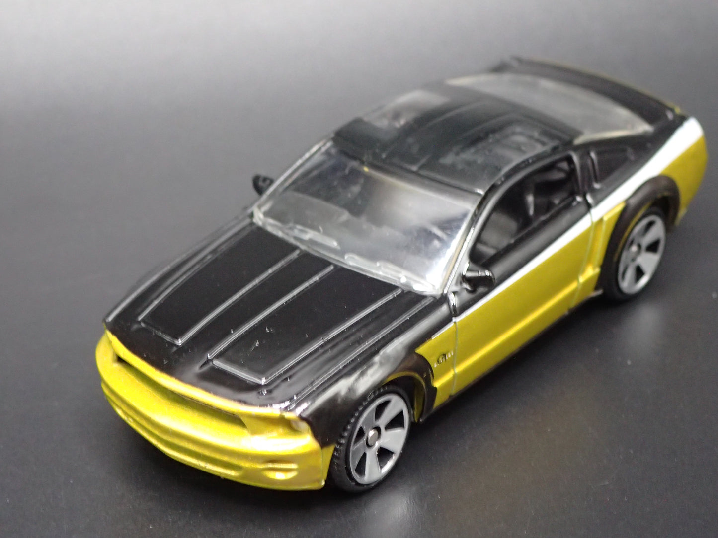 1970 70 FORD MUSTANG COUPE BLUE 1/64 SCALE COLLECTIBLE DIECAST MODEL CAR