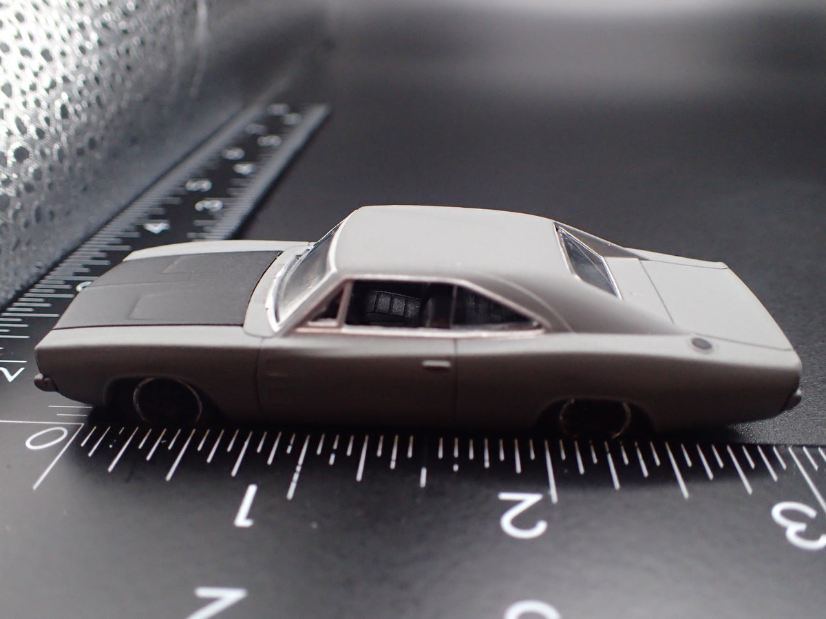 1970 70 DODGE CHARGER GRAY 1:64 SCALE COLLECTIBLE DIORAMA DIECAST MODEL CAR