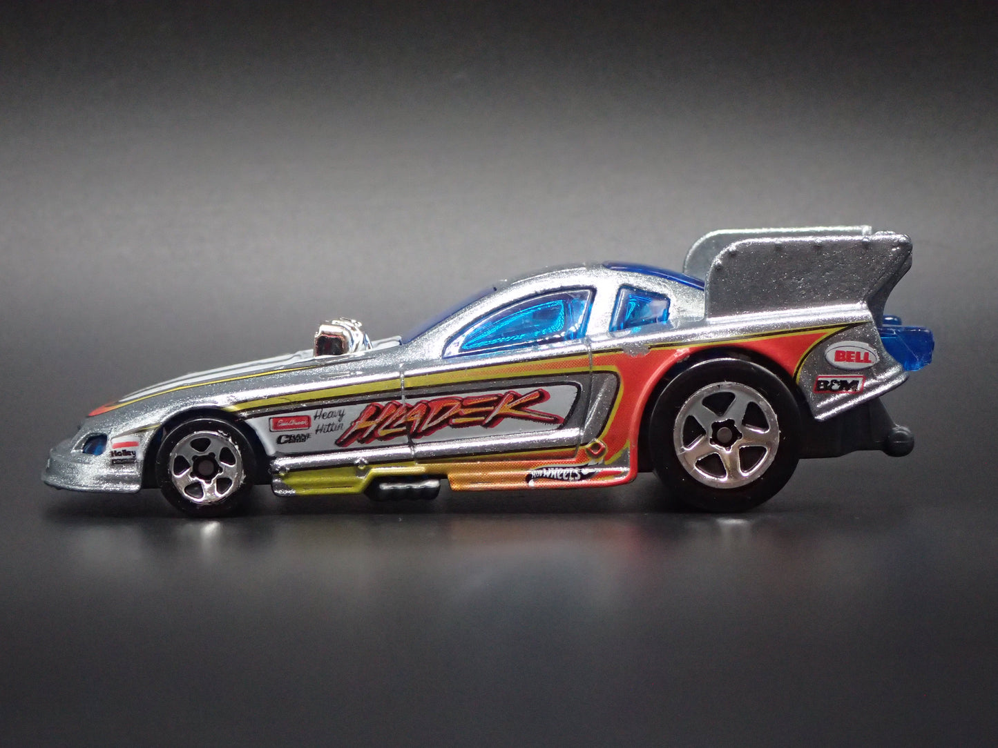 2005-2009 FORD MUSTANG FUNNY CAR NHRA SILVER 1:64 SCALE DIORAMA DIECAST MODEL CAR