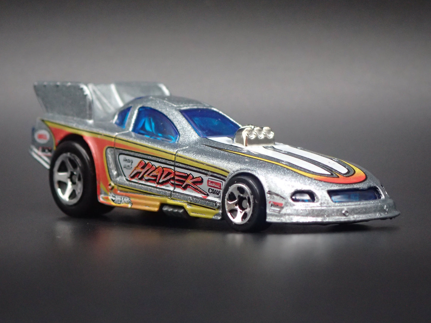 2005-2009 FORD MUSTANG FUNNY CAR NHRA SILVER 1:64 SCALE DIORAMA DIECAST MODEL CAR