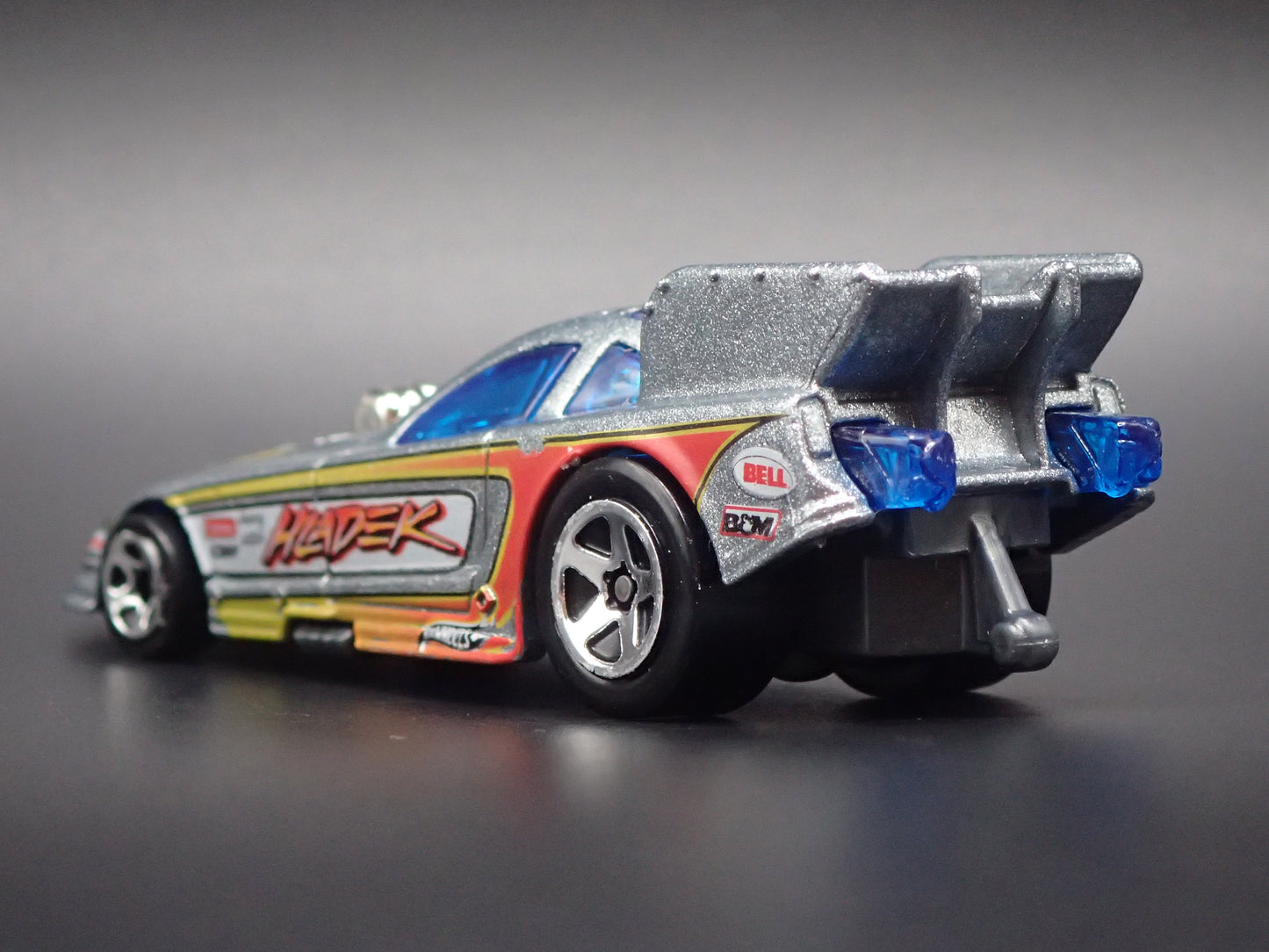2005-2009 FORD MUSTANG FUNNY CAR NHRA SILVER 1:64 SCALE DIORAMA DIECAST MODEL CAR