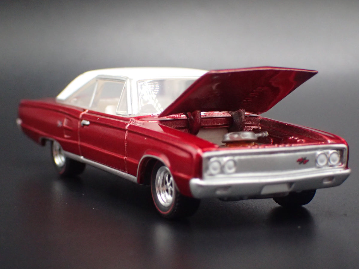 1967 67 DODGE CORONET R/T RED 1/64 SCALE COLLECTIBLE DIORAMA DIECAST MODEL CAR