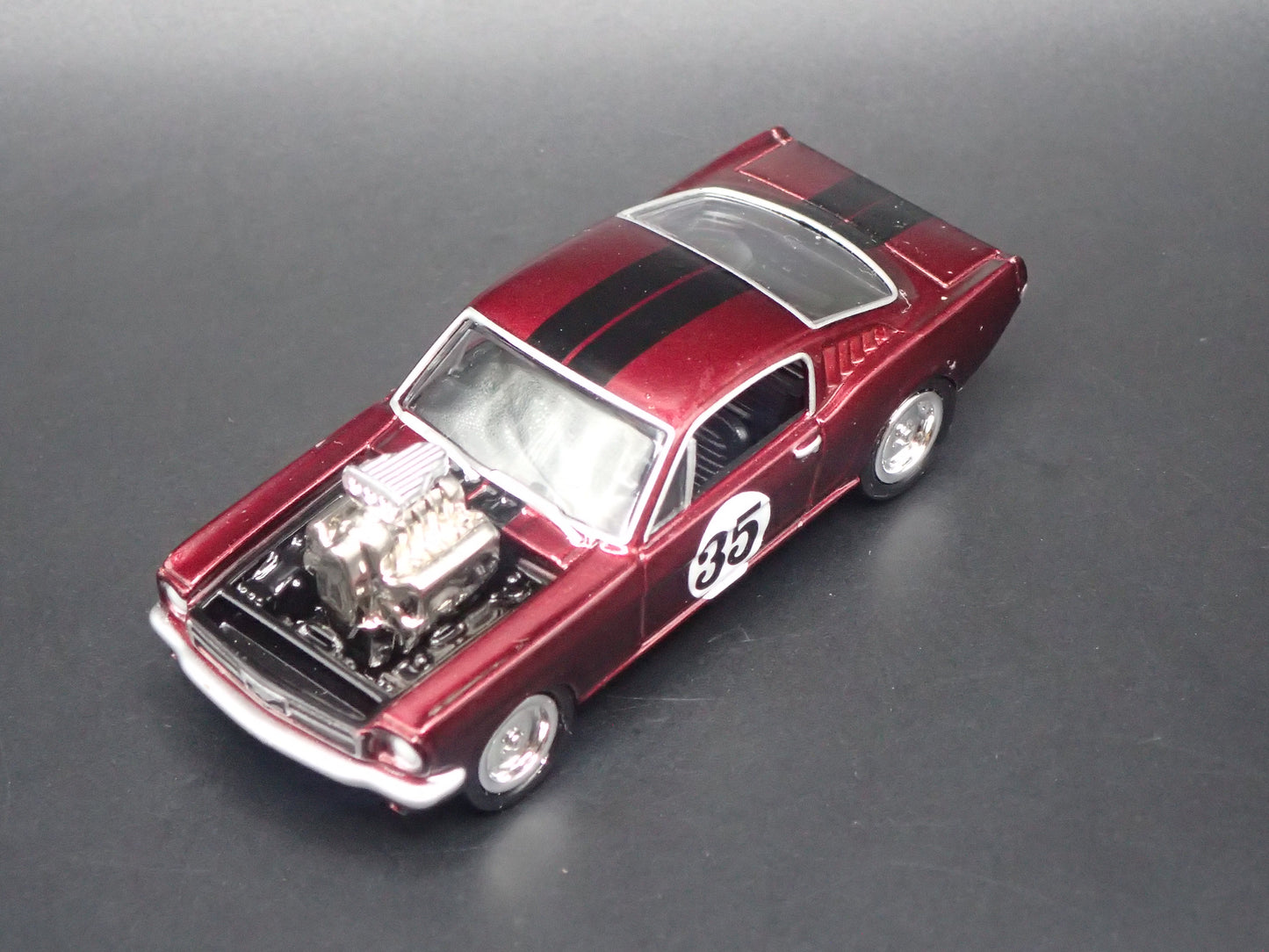 1965 65 FORD MUSTANG FASTBACK 1:64 SCALE COLLECTIBLE DIORAMA DIECAST MODEL CAR