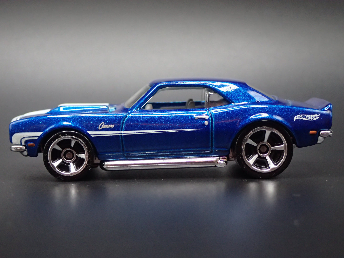 1968 68 CHEVY CHEVROLET CAMARO COPO BLUE 1:64 SCALE DIORAMA DIECAST MODEL CAR