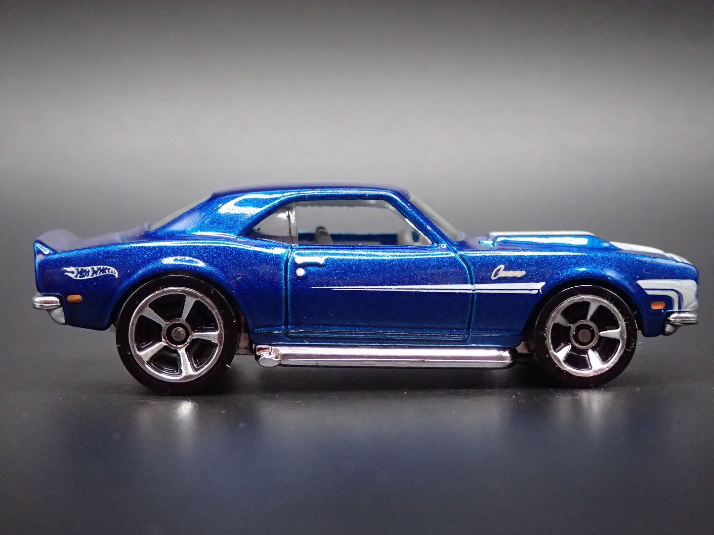 1968 68 CHEVY CHEVROLET CAMARO COPO BLUE 1:64 SCALE DIORAMA DIECAST MODEL CAR
