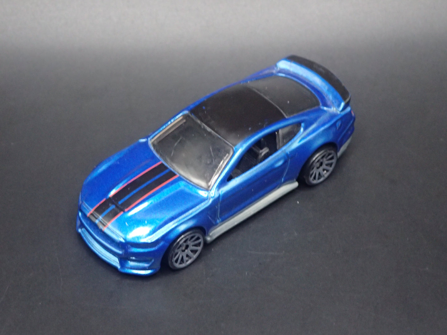 2015-2023 FORD MUSTANG SHELBY GT350R BLUE 1/64 SCALE DIORAMA DIECAST MODEL CAR