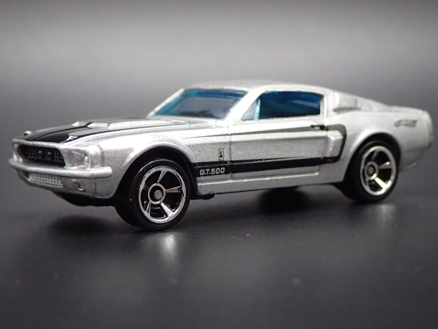 1967 67 FORD MUSTANG SHELBY GT500 FASTBACK SILVER 1:64 SCALE DIECAST MODEL CAR