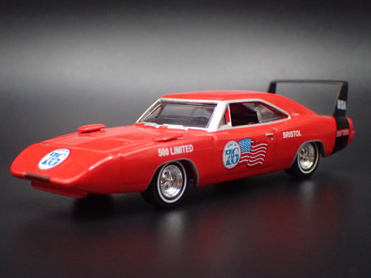 1969 69 DODGE CHARGER DAYTONA  SPIRIT OF 1976 1:64 SCALE DIORAMA DIECAST MODEL CAR