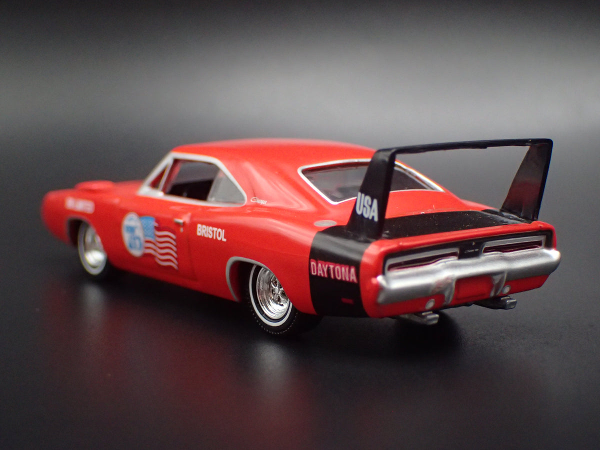 1969 69 DODGE CHARGER DAYTONA  SPIRIT OF 1976 1:64 SCALE DIORAMA DIECAST MODEL CAR