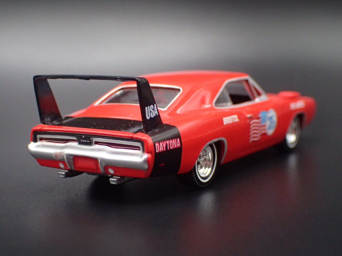 1969 69 DODGE CHARGER DAYTONA  SPIRIT OF 1976 1:64 SCALE DIORAMA DIECAST MODEL CAR