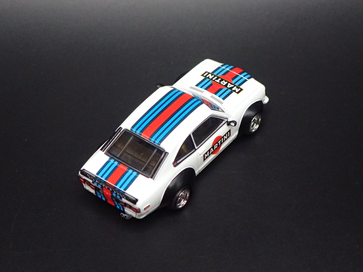 1971-1978 MAZDA RX3 SAVANNA MARTINI JDM RACING 1:64 SCALE DIORAMA DIECAST MODEL CAR