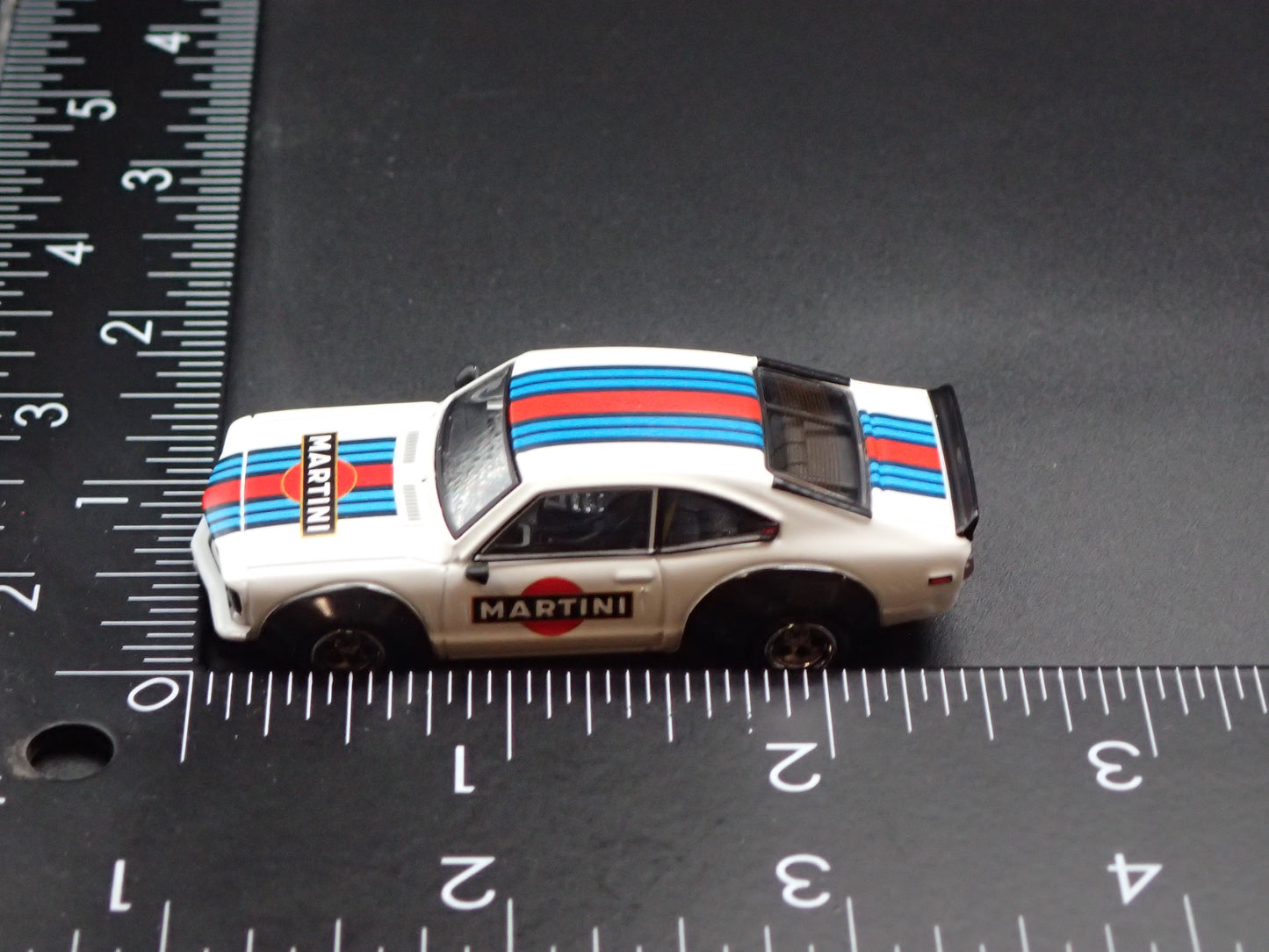 1971-1978 MAZDA RX3 SAVANNA MARTINI JDM RACING 1:64 SCALE DIORAMA DIECAST MODEL CAR