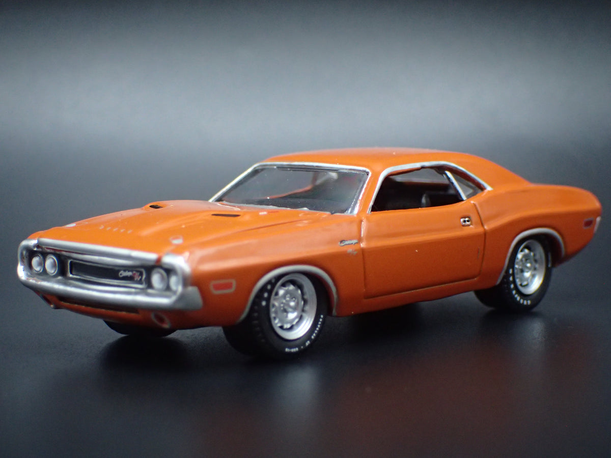1970 70 DODGE CHALLENGER RT ORANGE 1:64 SCALE COLLECTIBLE DIECAST MODEL CAR