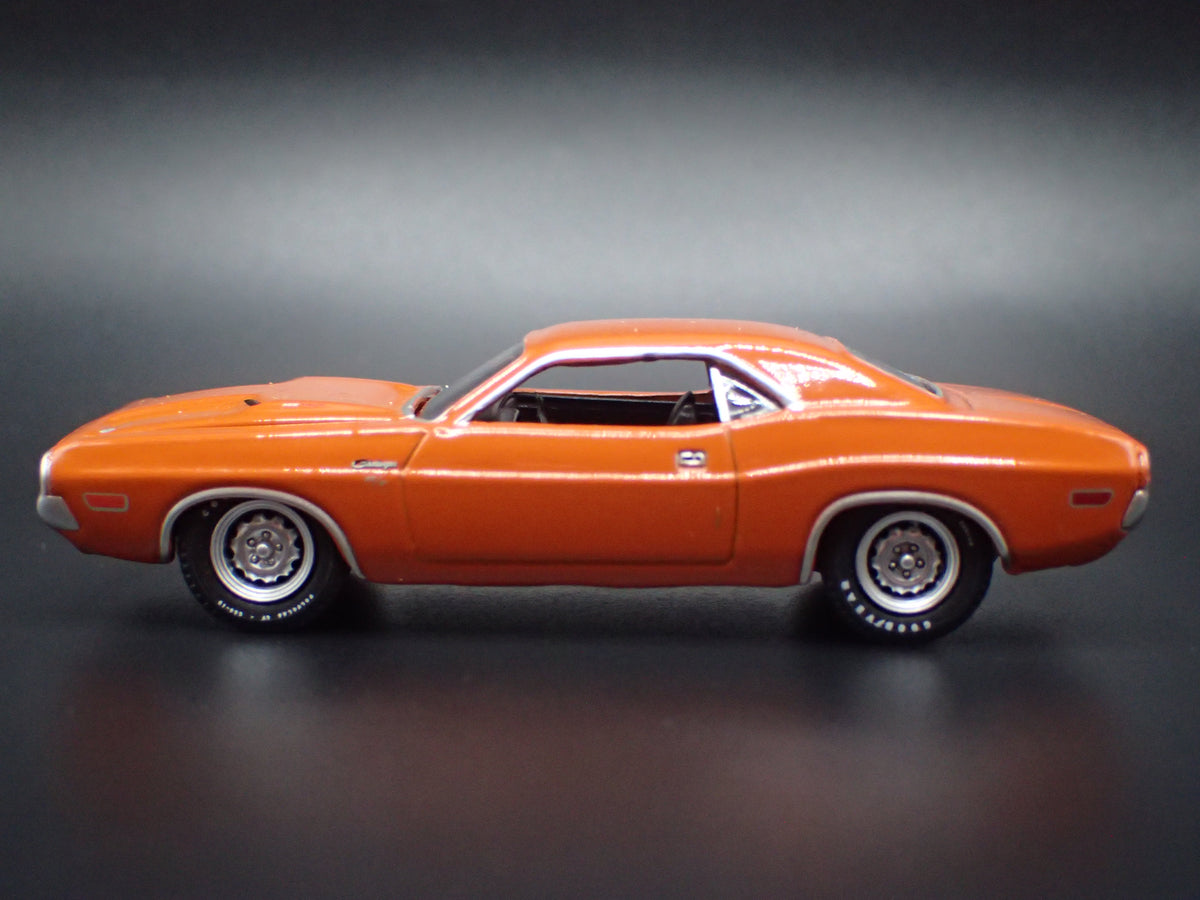 1970 70 DODGE CHALLENGER RT ORANGE 1:64 SCALE COLLECTIBLE DIECAST MODEL CAR