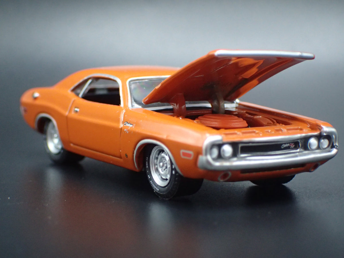 1970 70 DODGE CHALLENGER RT ORANGE 1:64 SCALE COLLECTIBLE DIECAST MODEL CAR