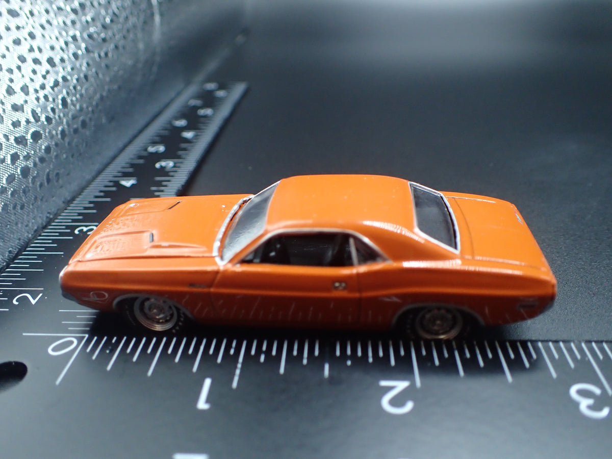 1970 70 DODGE CHALLENGER RT ORANGE 1:64 SCALE COLLECTIBLE DIECAST MODEL CAR