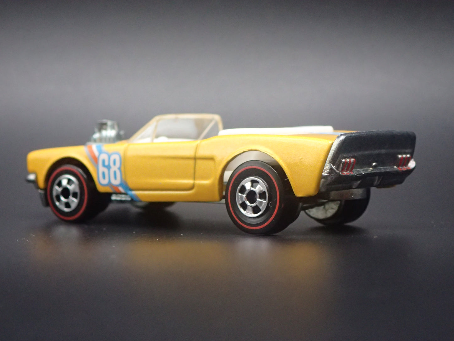 1968 68 FORD MUSTANG CUSTOM CONVERTIBLE YELLOW 1:64 SCALE DIECAST MODEL CAR