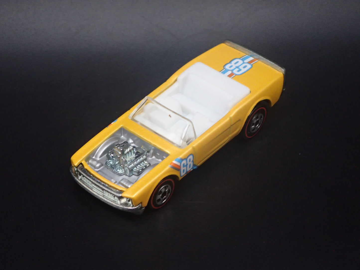 1968 68 FORD MUSTANG CUSTOM CONVERTIBLE YELLOW 1:64 SCALE DIECAST MODEL CAR