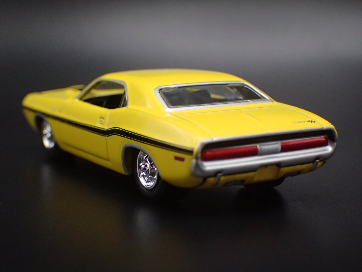 1970 70 DODGE CHALLENGER YELLOW 1:64 SCALE COLLECTIBLE DIECAST MODEL CAR