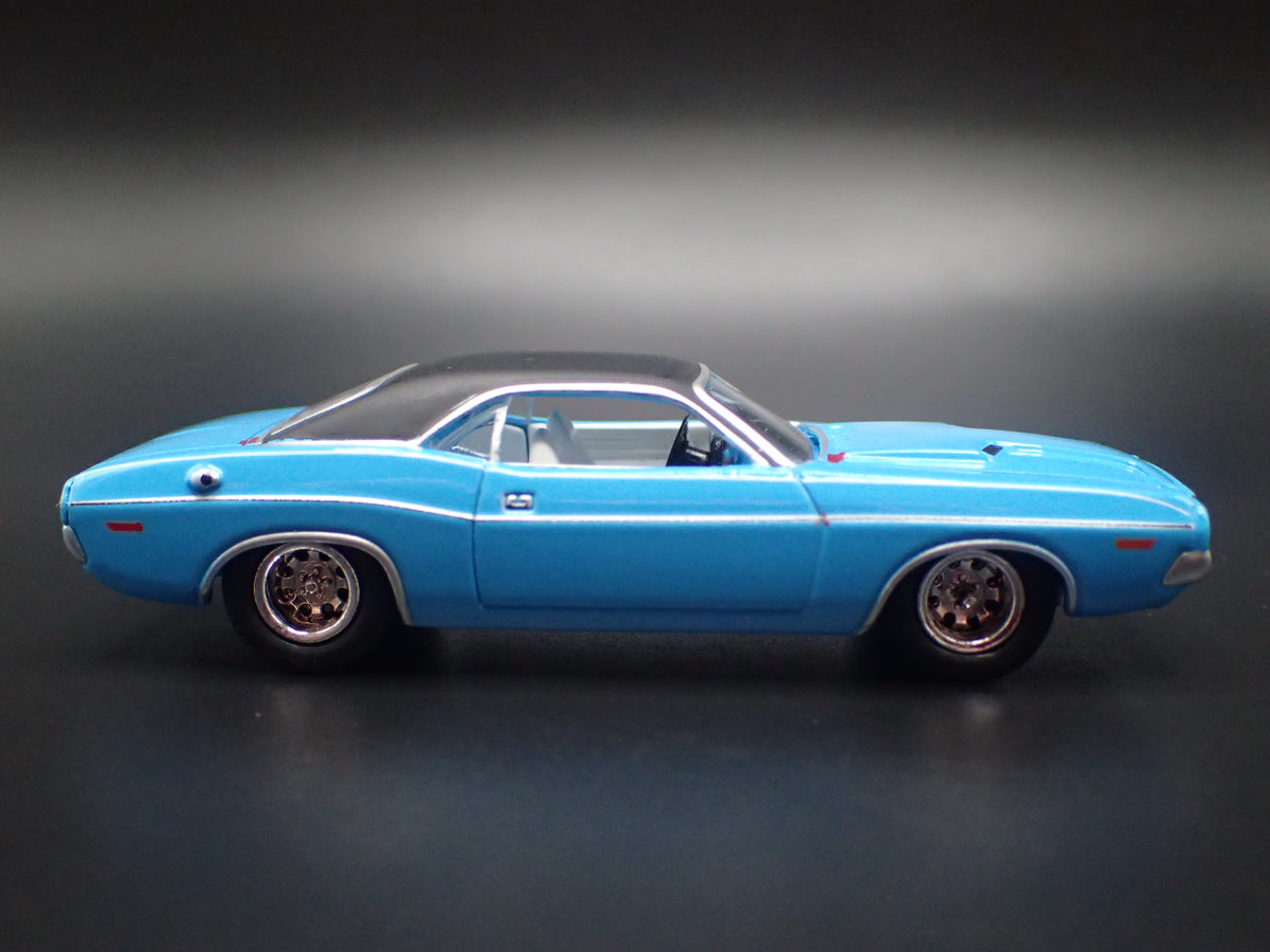 1970 70 DODGE CHALLENGER PROJECT IN PROGRESS BLUE 1:64 SCALE DIECAST MODEL CAR