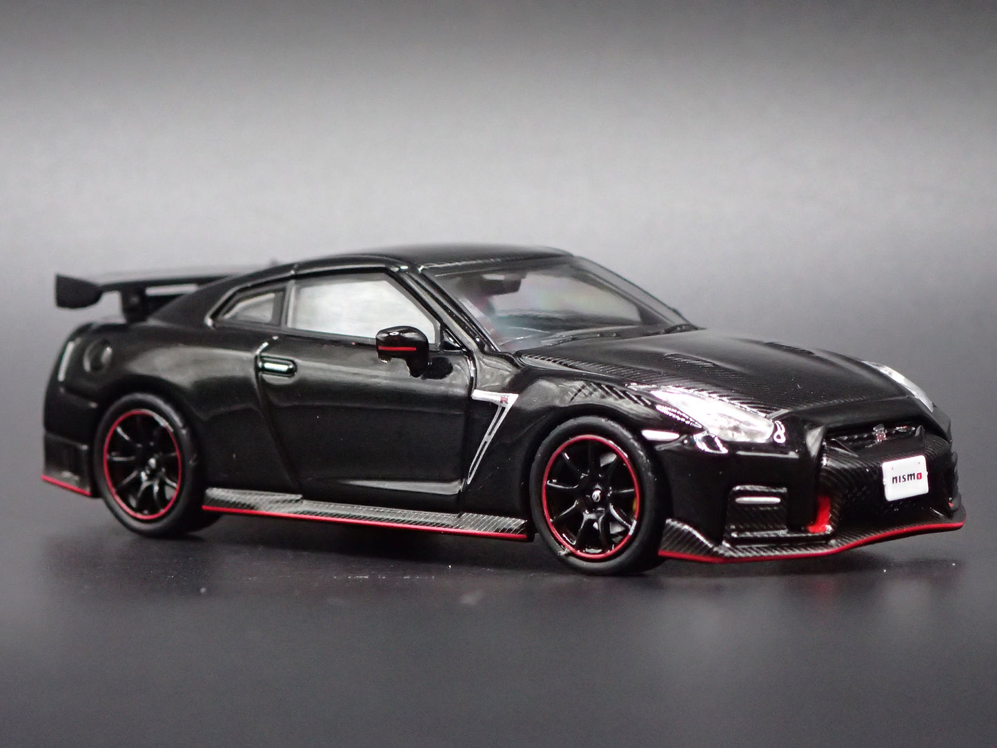 2023-2025 NISSAN GTR R35 SKYLINE NISMO BLACK 1:64 SCALE DIECAST MODEL CAR