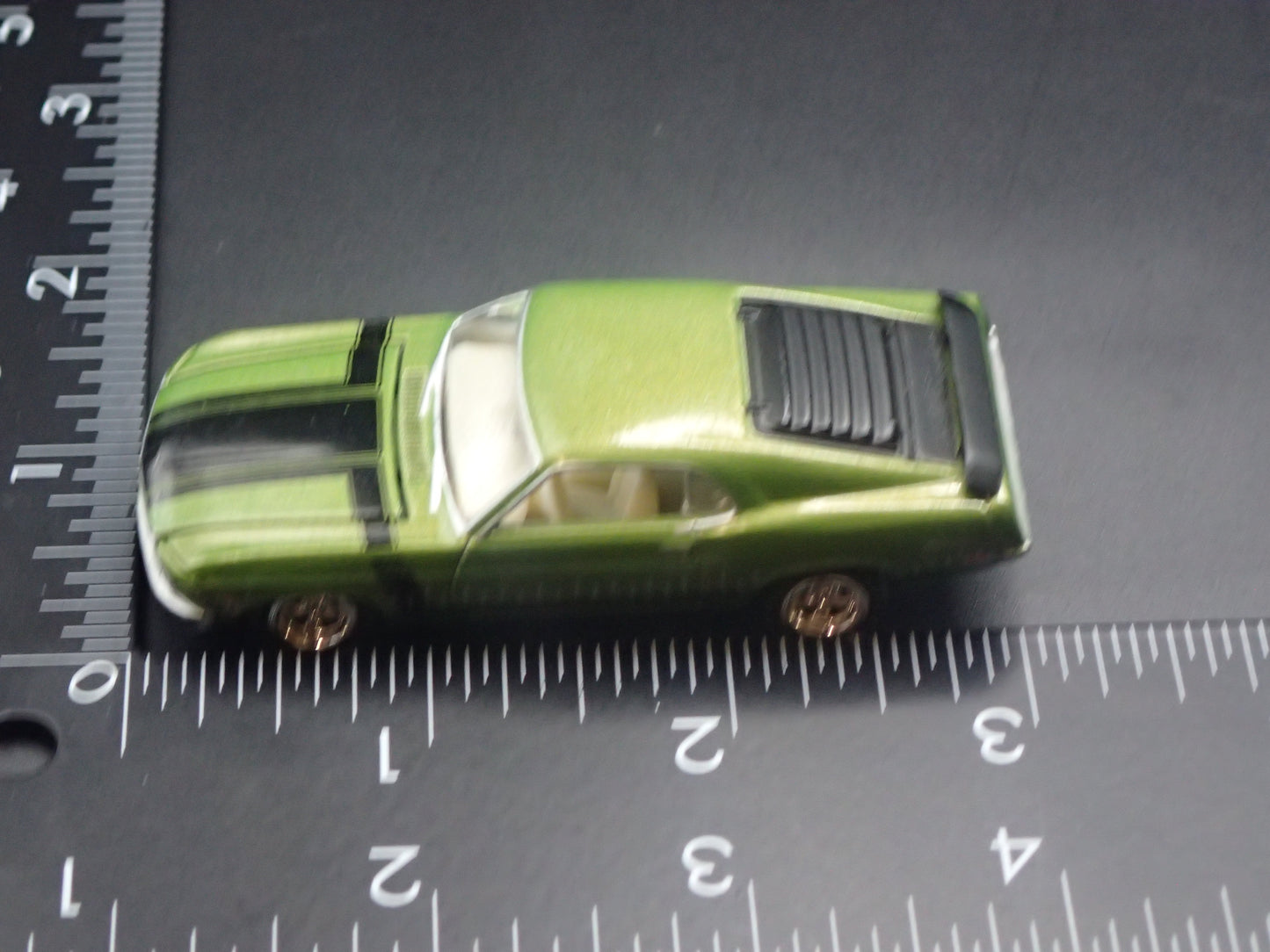 1970 70 FORD MUSTANG BOSS 302 GREEN 1:64 SCALE COLLECTIBLE DIECAST MODEL CAR