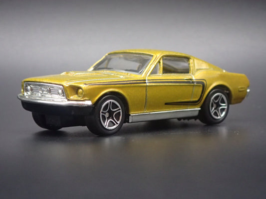 1968 68 FORD MUSTANG COBRA JET 428 GOLD 1:64 SCALE DIORAMA DIECAST MODEL CAR
