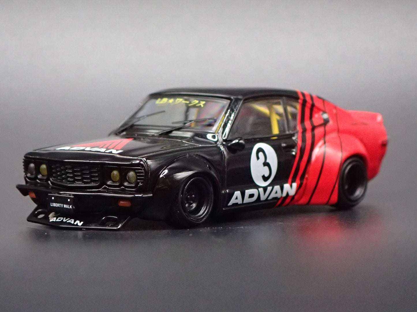 1971-1978 MAZDA RX3 SAVANNA ADVAN LBWK JDM RACING 1:64 SCALE DIORAMA DIECAST MODEL CAR