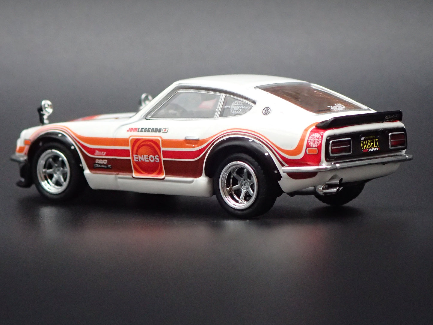 DATSUN 240Z JDM ENEOS WHITE 1/64 SCALE COLLECTIBLE DIORAMA DIECAST MODEL CAR