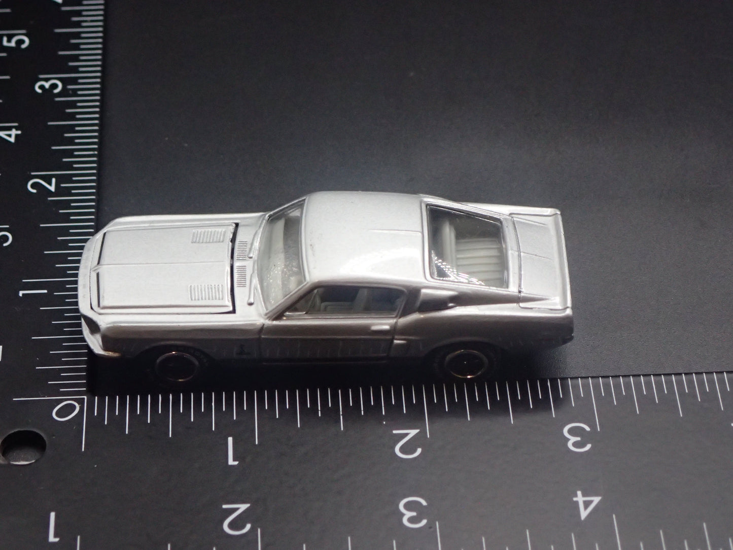 1968 68 FORD MUSTANG SHELBY GT500 FASTBACK SILVER 1:64 SCALE DIECAST MODEL CAR