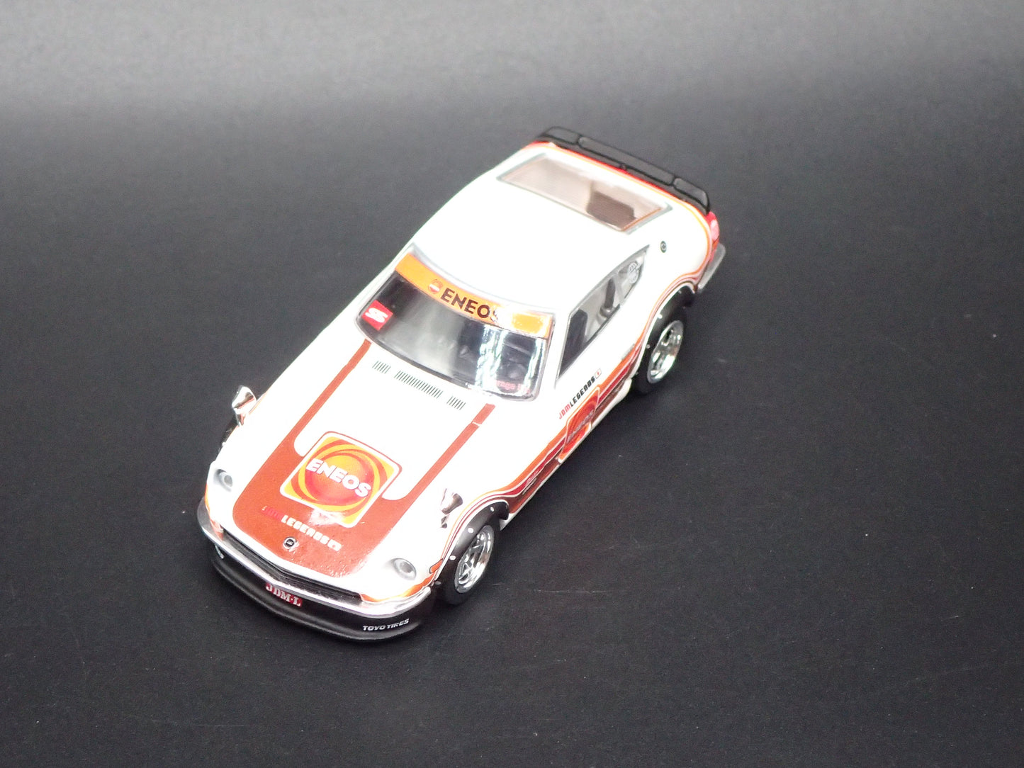 DATSUN 240Z JDM ENEOS WHITE 1/64 SCALE COLLECTIBLE DIORAMA DIECAST MODEL CAR