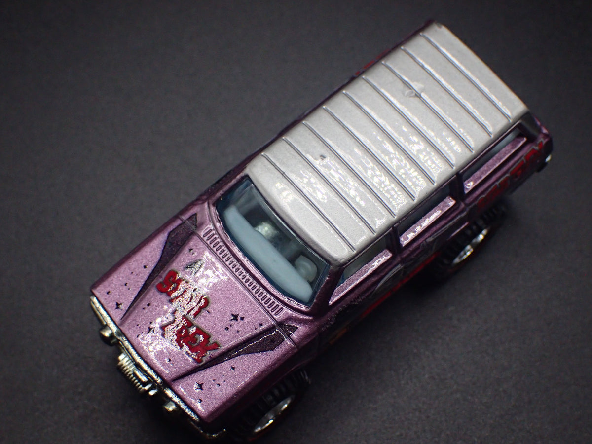 1980-1991 JEEP WAGONEER STAR TREK PURPLE 1:64 SCALE DIECAST MODEL CAR