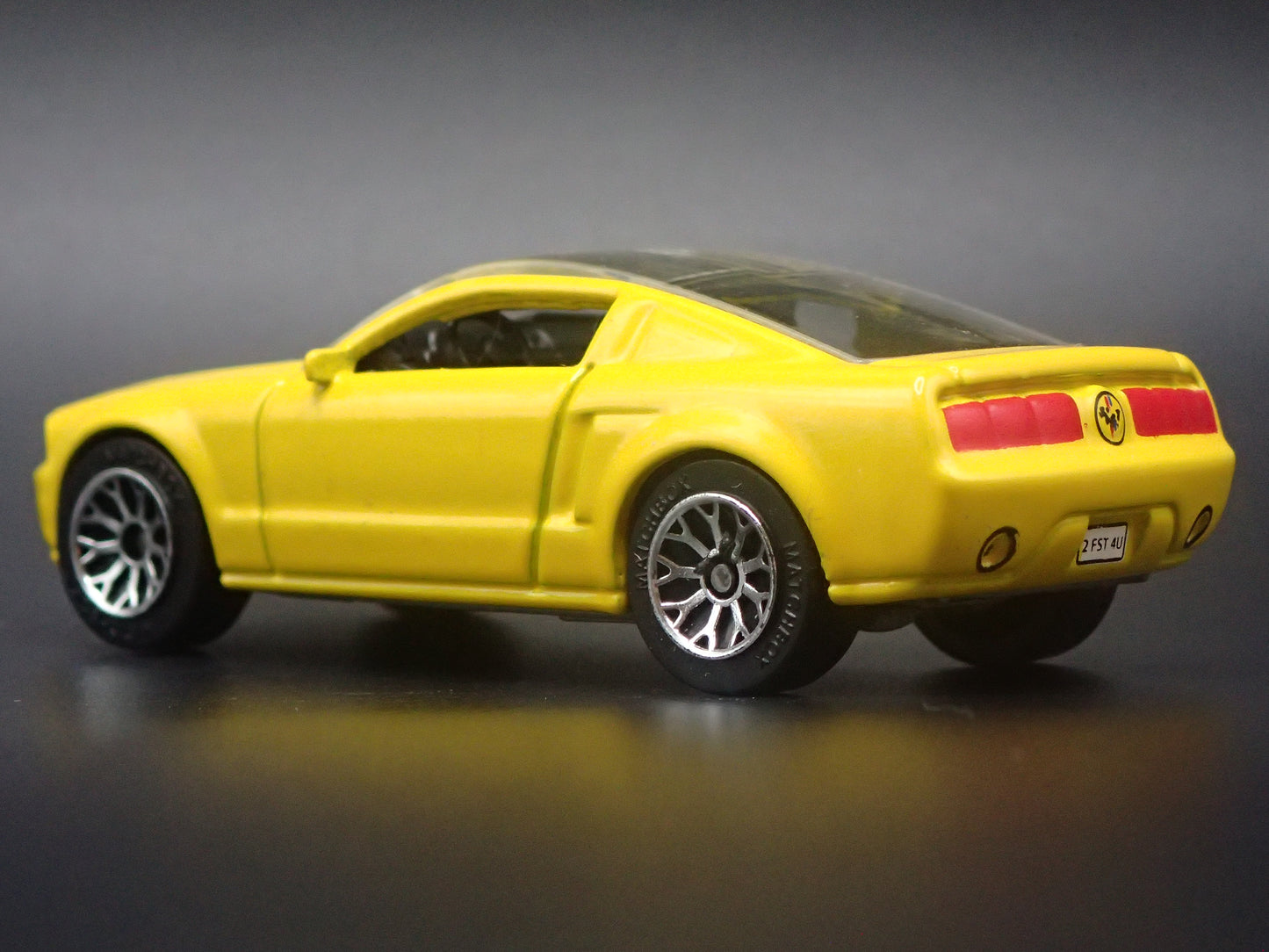 2004 04 FORD MUSTANG GT CONCEPT YELLOW 1:64 SCALE COLLECTIBLE DIECAST MODEL CAR