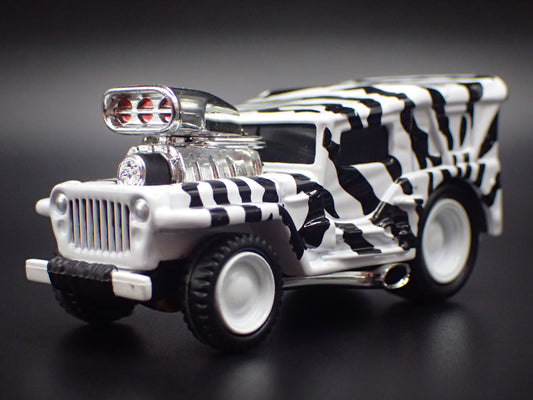1942 42 JEEP MILITARY WHITE 1:64 SCALE COLLECTIBLE DIORAMA DIECAST MODEL CAR