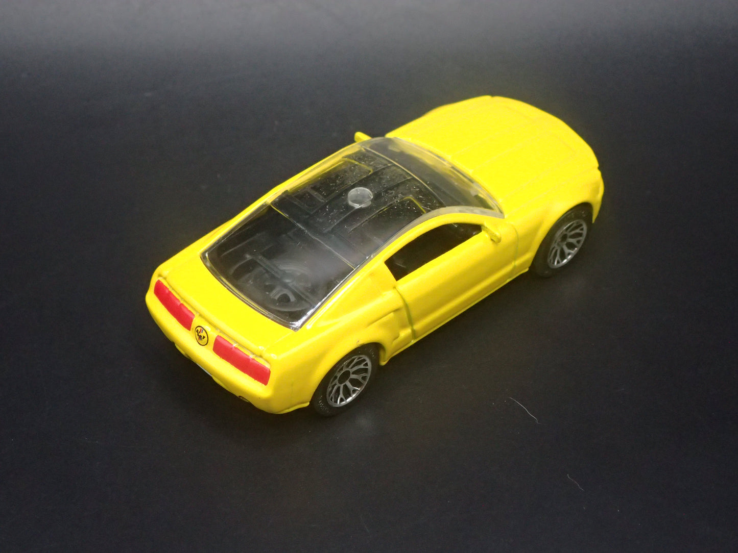 2004 04 FORD MUSTANG GT CONCEPT YELLOW 1:64 SCALE COLLECTIBLE DIECAST MODEL CAR