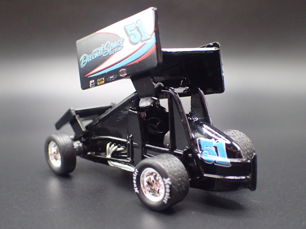 SPRINT CAR #51 DIECASTSPACE.COM 1:64 SCALE DIORAMA DIECAST MODEL CAR