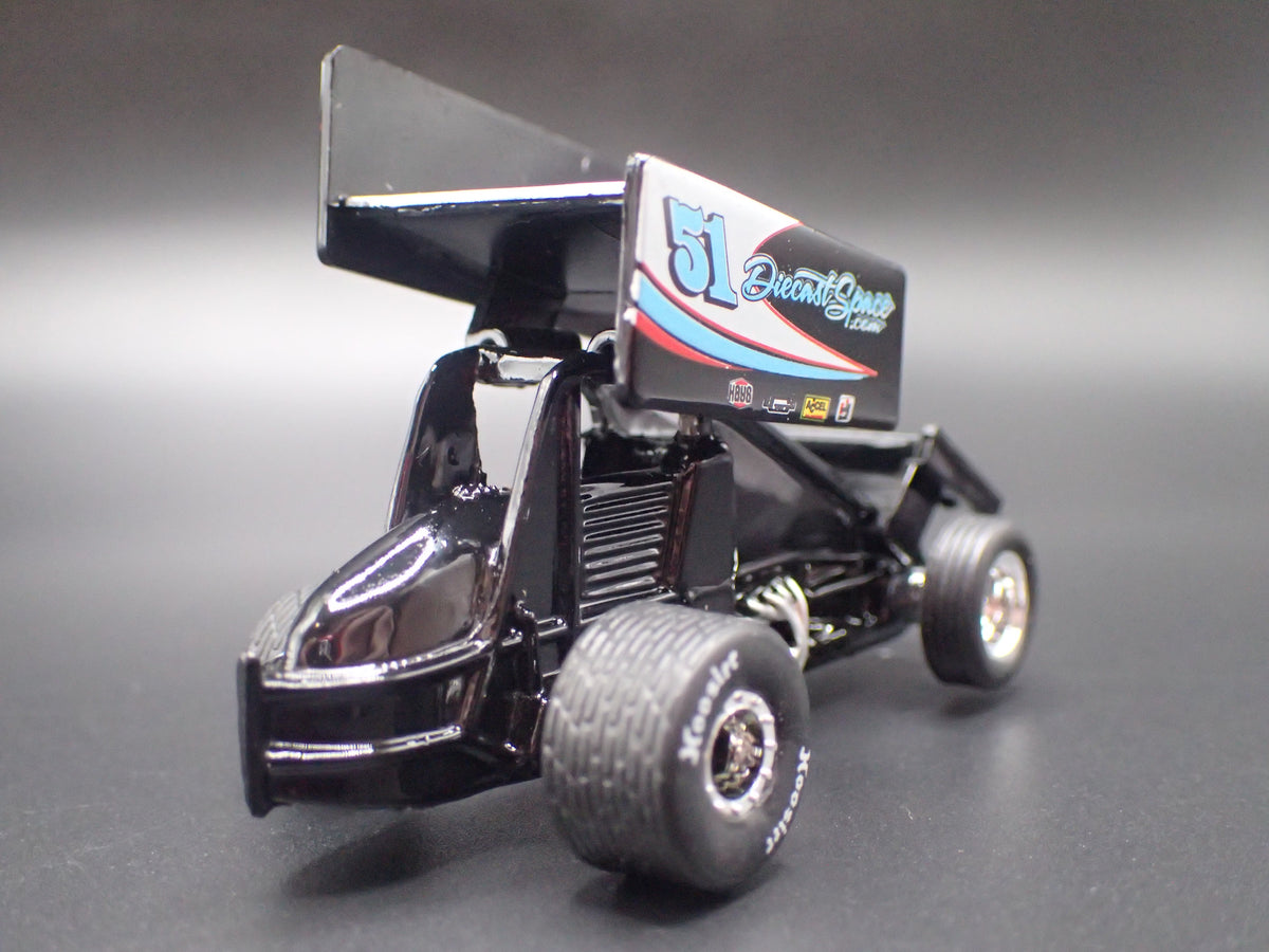 SPRINT CAR #51 DIECASTSPACE.COM 1:64 SCALE DIORAMA DIECAST MODEL CAR